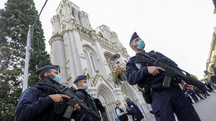 Paris en Alerta Anti Terrorista Máxima