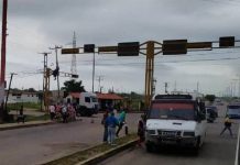 Los vecinos cerraron la avenida principal. Foto: Cortesía.